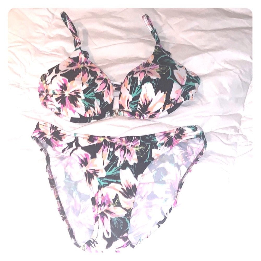 Brand new swim suit